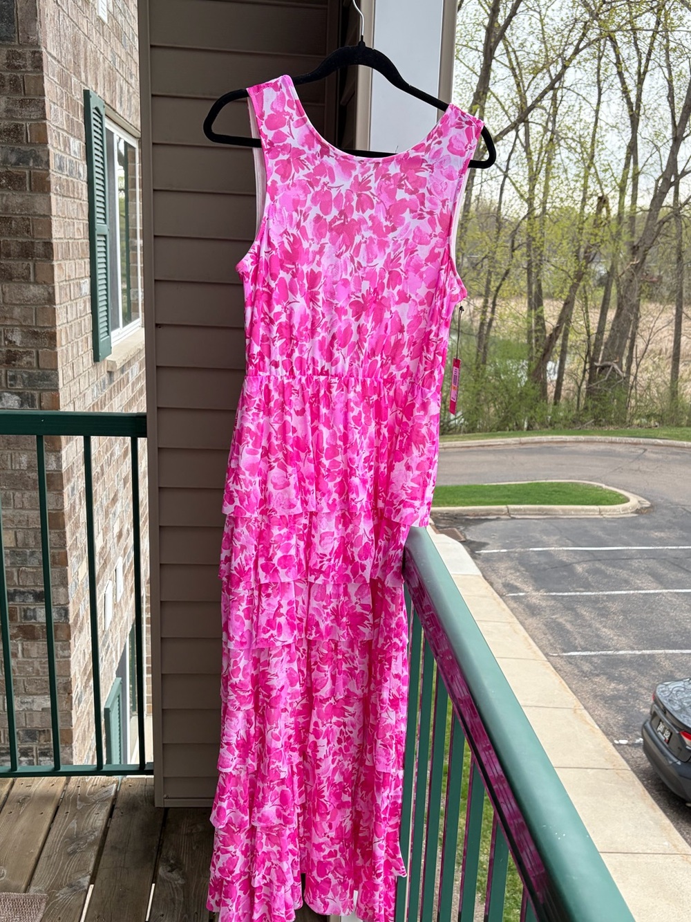 🆕💖Vince Camuto Pink Floral Tiered Maxi Dress Overlay Daisy Daze Size M Flowing - Picture 4 of 17